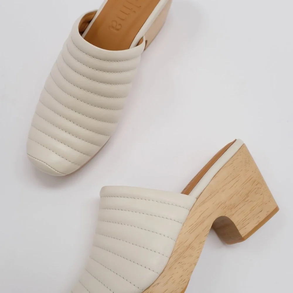 Beklina Ribbed Clog In Off White - Picture 2 of 8
